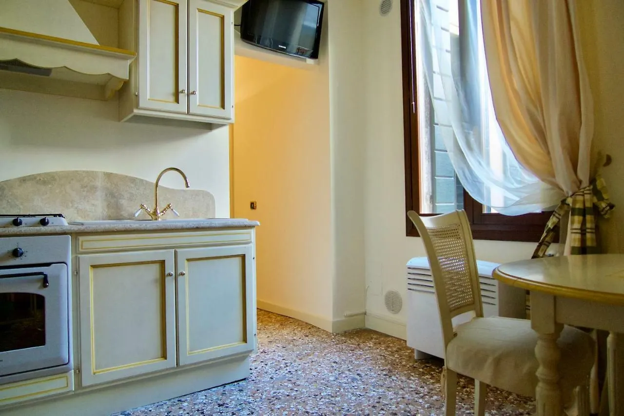 Melusina Apartments Rialto Venice