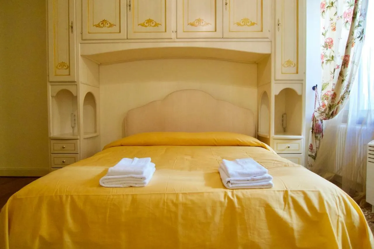 Melusina Apartments Rialto Venice Italy