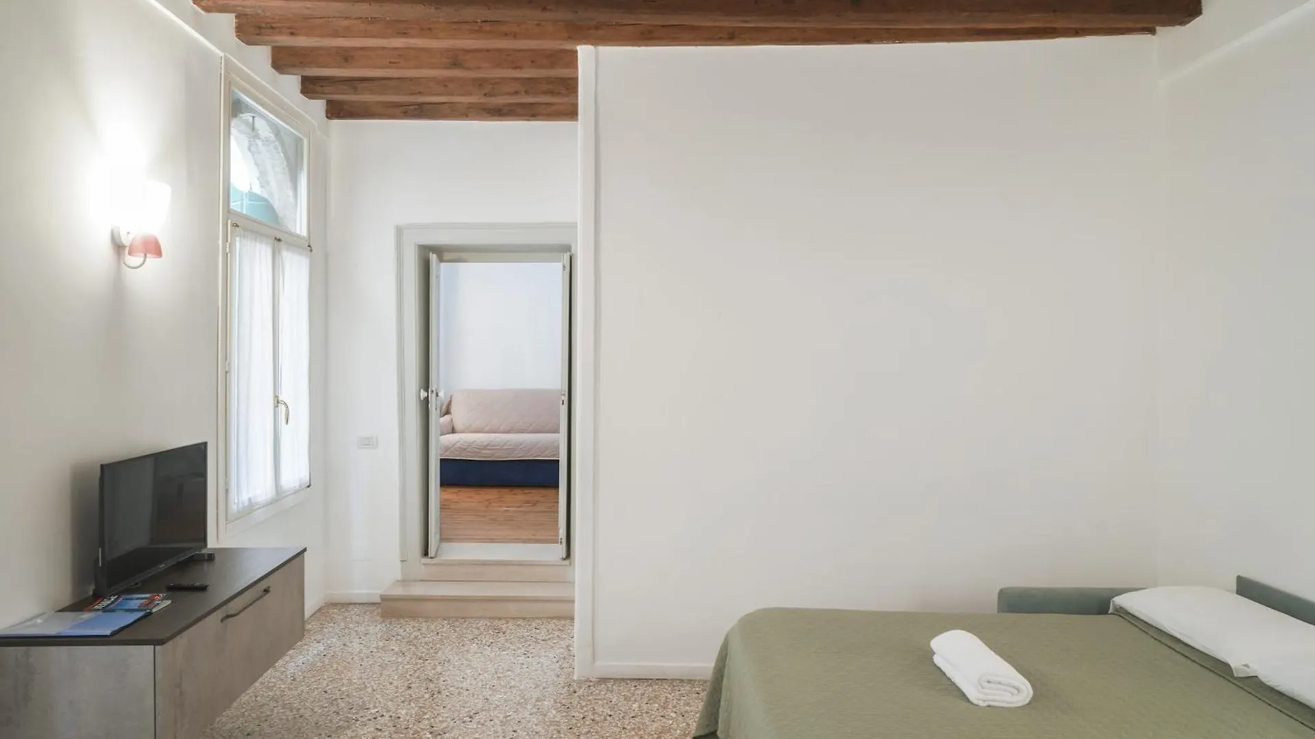 Melusina Apartments Rialto Venice 0*,  Italy